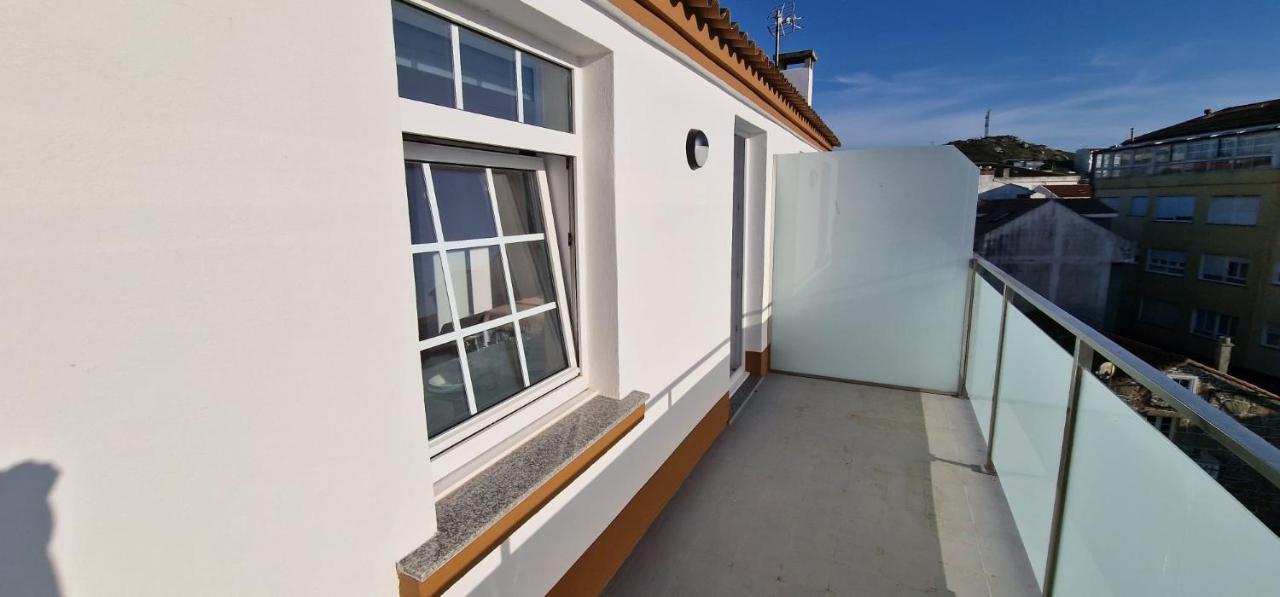 Estudios En Plaza Cabo Da Vila Centro Muxía Exterior foto